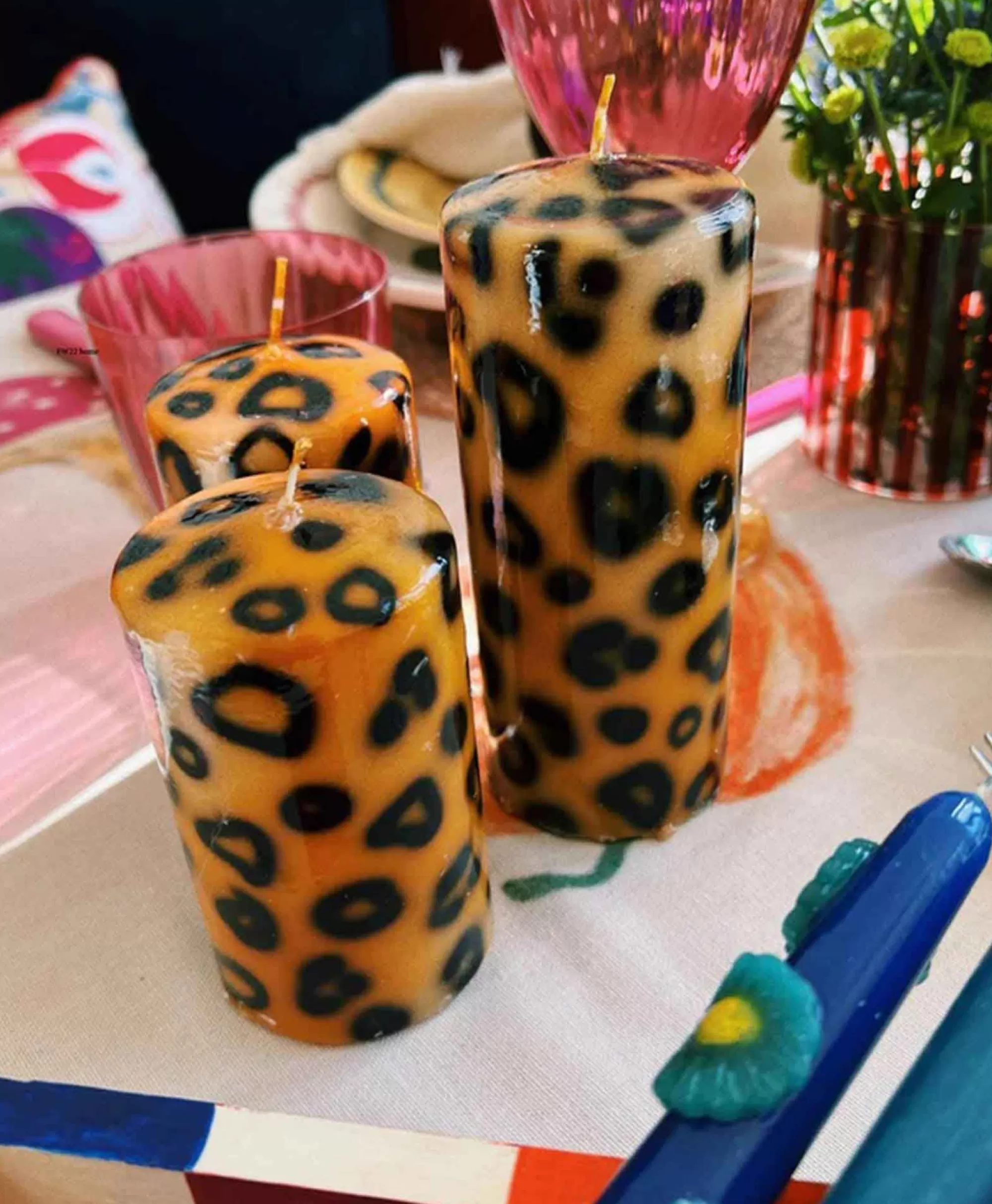 Anna & Nina Candela Colonna Grande con Stampa Leopardo - Dettaglio Esotico Marrone per Atmosfere Accoglienti, Stile Boho-Chic per Interni