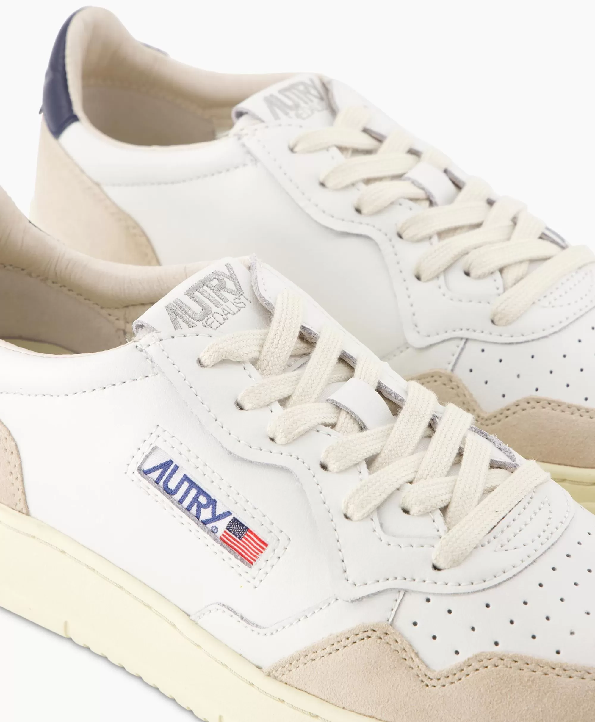 Autry AULM LS28 Scarpe Sportive Bianche con Dettagli Grafici - Sneakers Unisex Stile Vintage