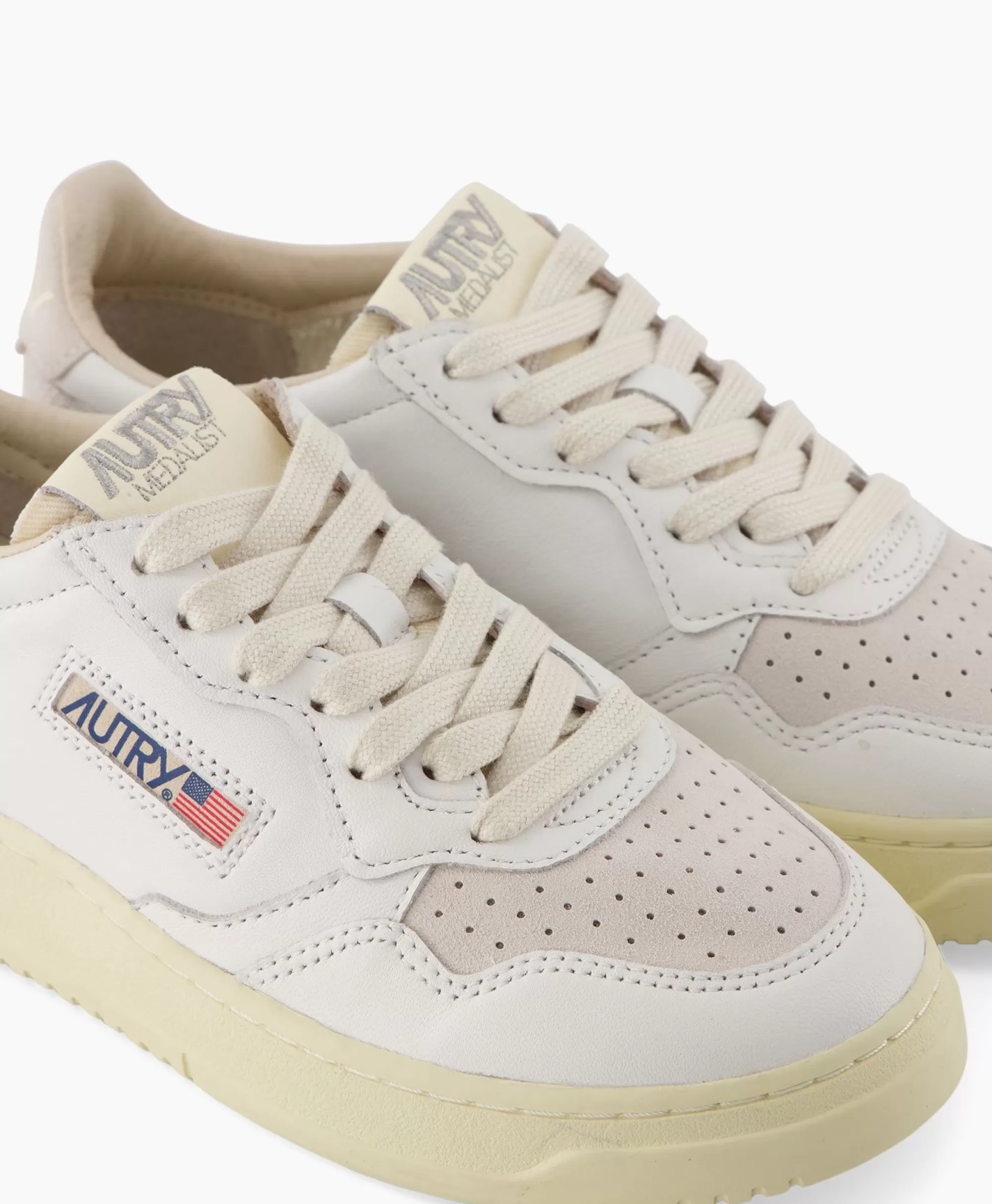 Autry Scarpe Sportive Medalist Low Donna - Design Elegante in Tonalità Bianco Puro