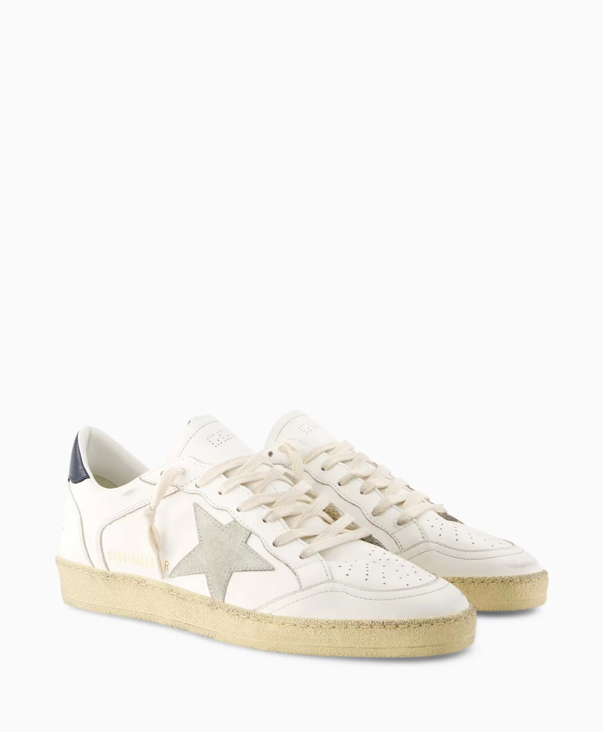 Golden Goose Ballstar Scarpa Sportiva in Pelle con Stelline Rifinite - Tomaia in Pelle Scamosciata e Dettagli Lucidi Bianco Avorio