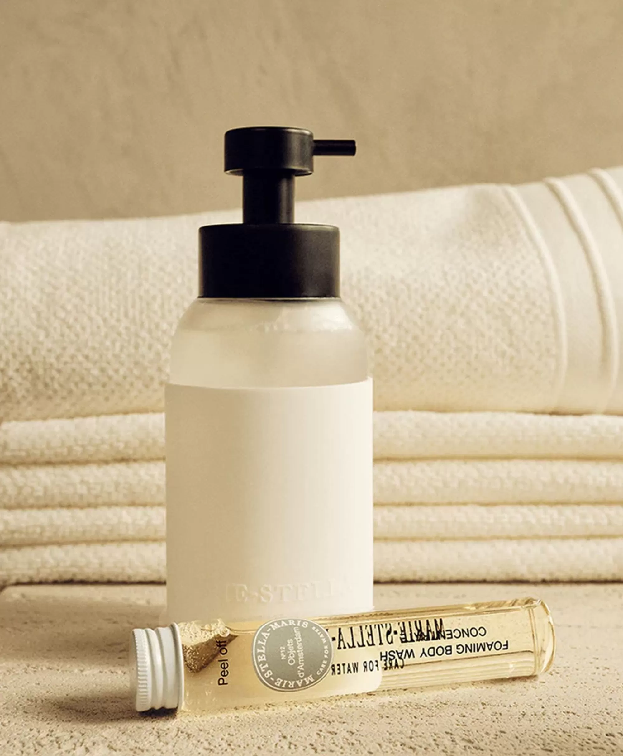 Marie-Stella-Maris - Bagnoschiuma Concentrato per una Coccola Rigenerante - Linea Objets d'Amste | Cura del Corpo e Accessori Premium