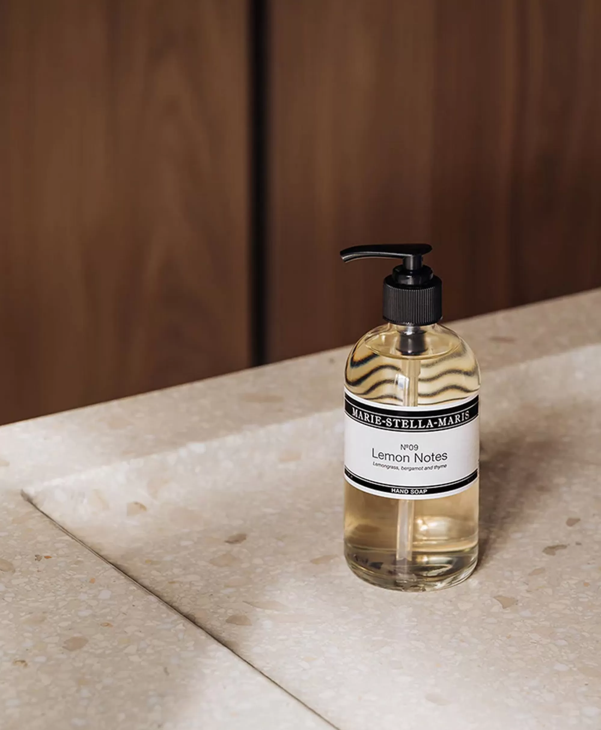Marie Stella Maris - Sapone Liquido per Mani Rinfrescante con Note di Limone | Formato da 250ml | Detersivo Delicato per la Cura Personale
