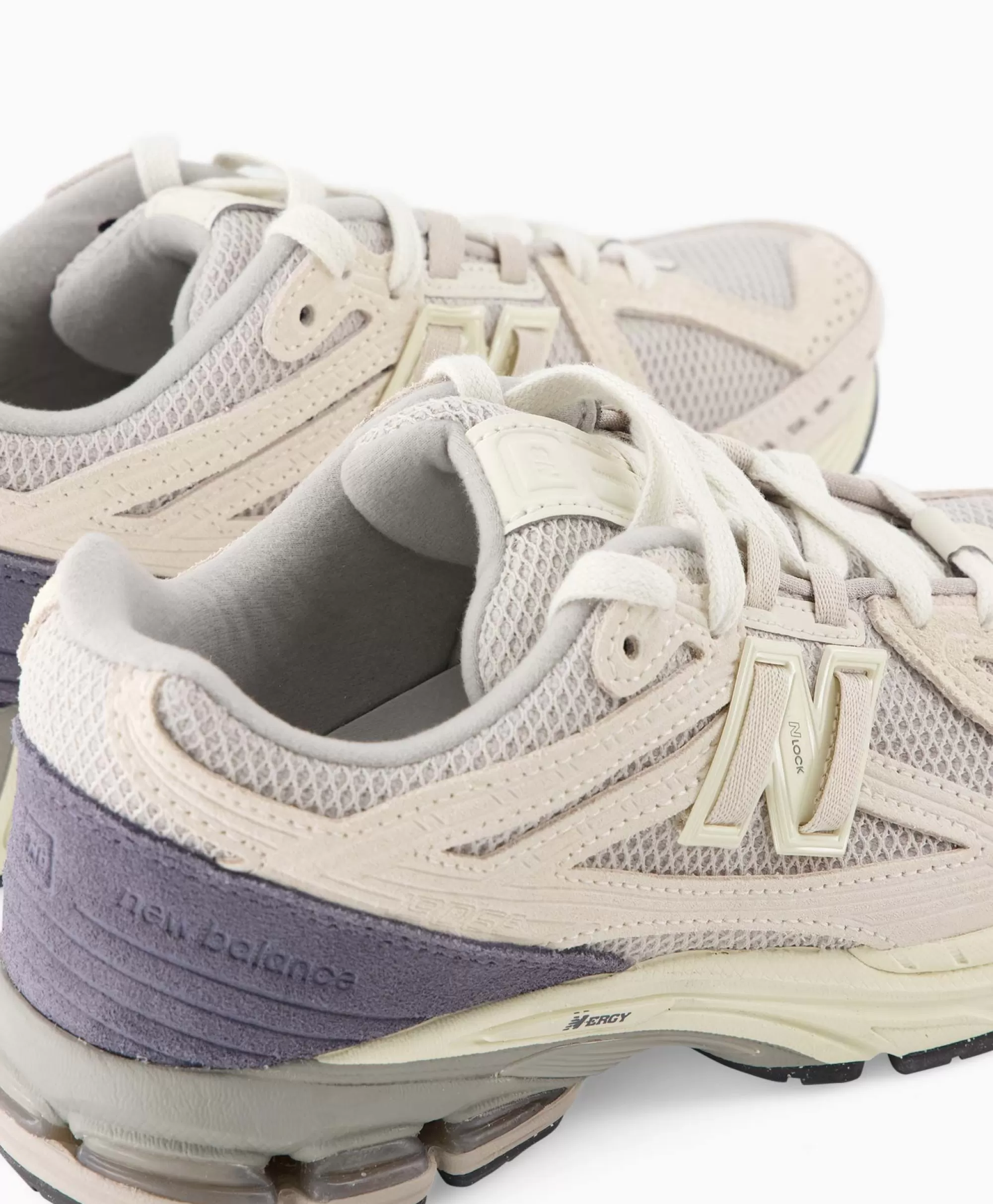 New Balance 1906R - Scarpe Sportive Iconiche in Grigio Argento con Design Retro e Ammortizzazione Avanzata
