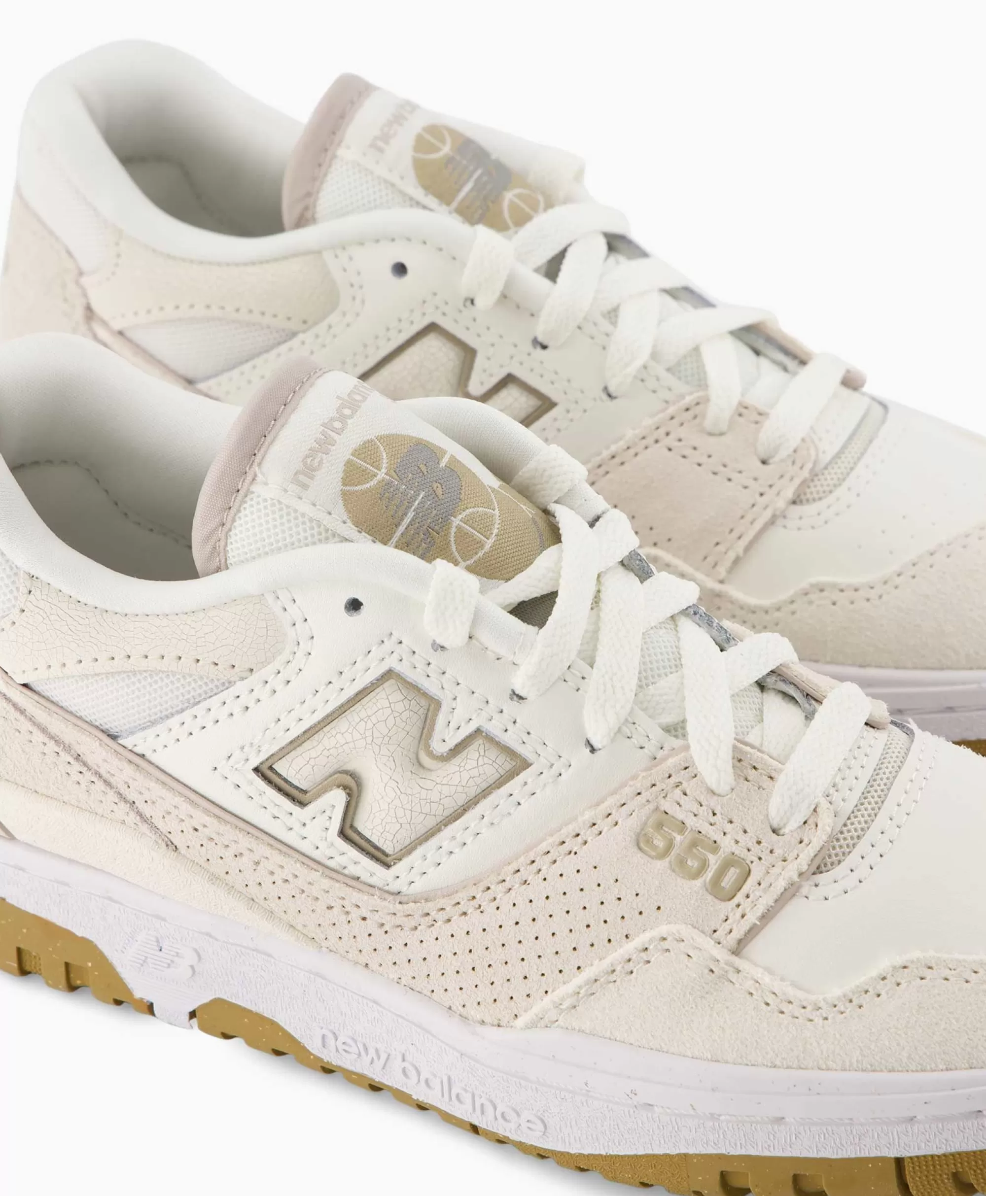 New Balance 550 - Scarpa Sportiva Iconica in Tonalità Sabbia con Design Classico e Comfort Ottimale