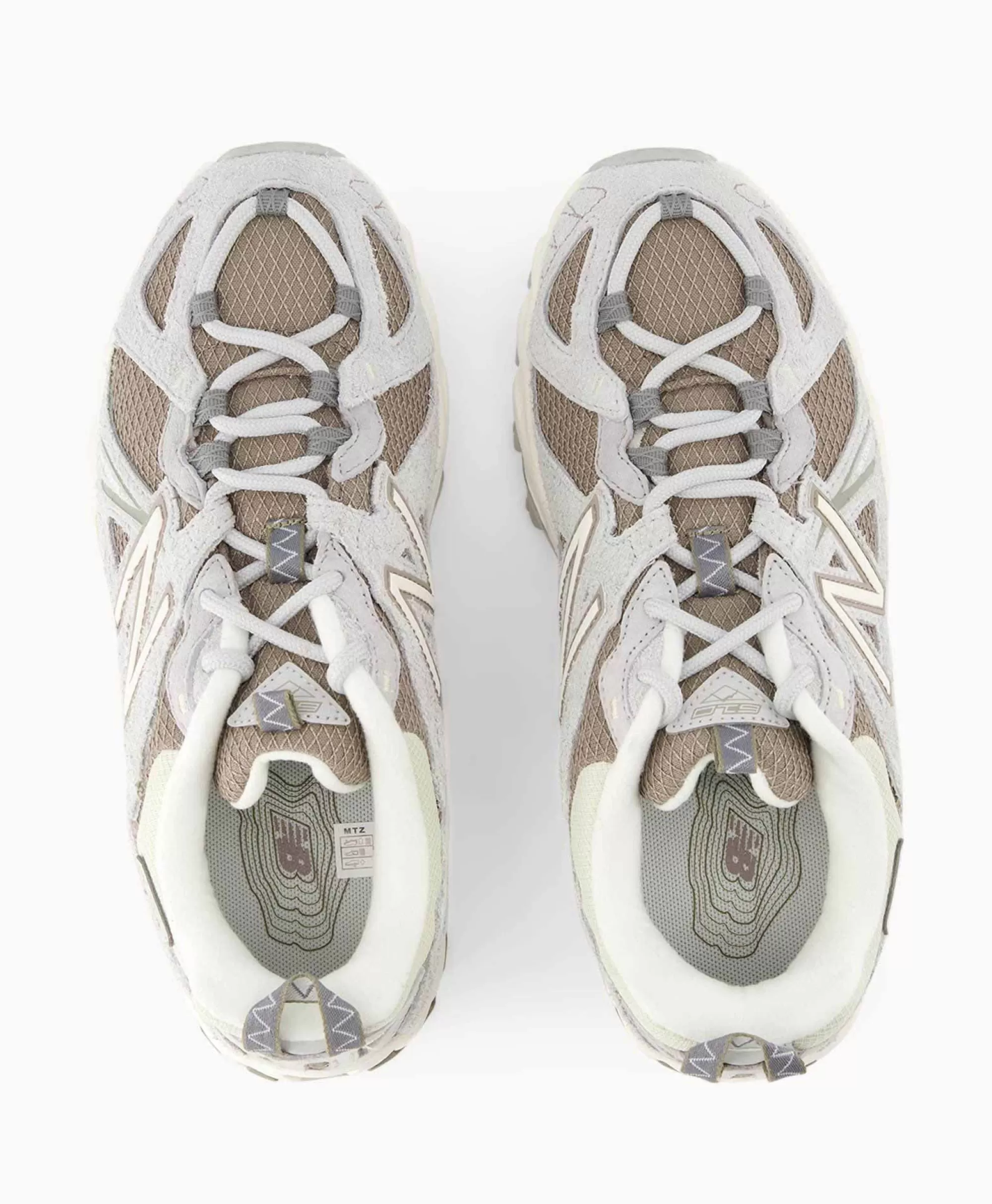 New Balance 610 Scarpe Sportive Unisex - Sneakers Comode in Tonalità Grigio Antracite, Modello 610 per Stile Casual e Sportivo, Perfette per ogni occasione