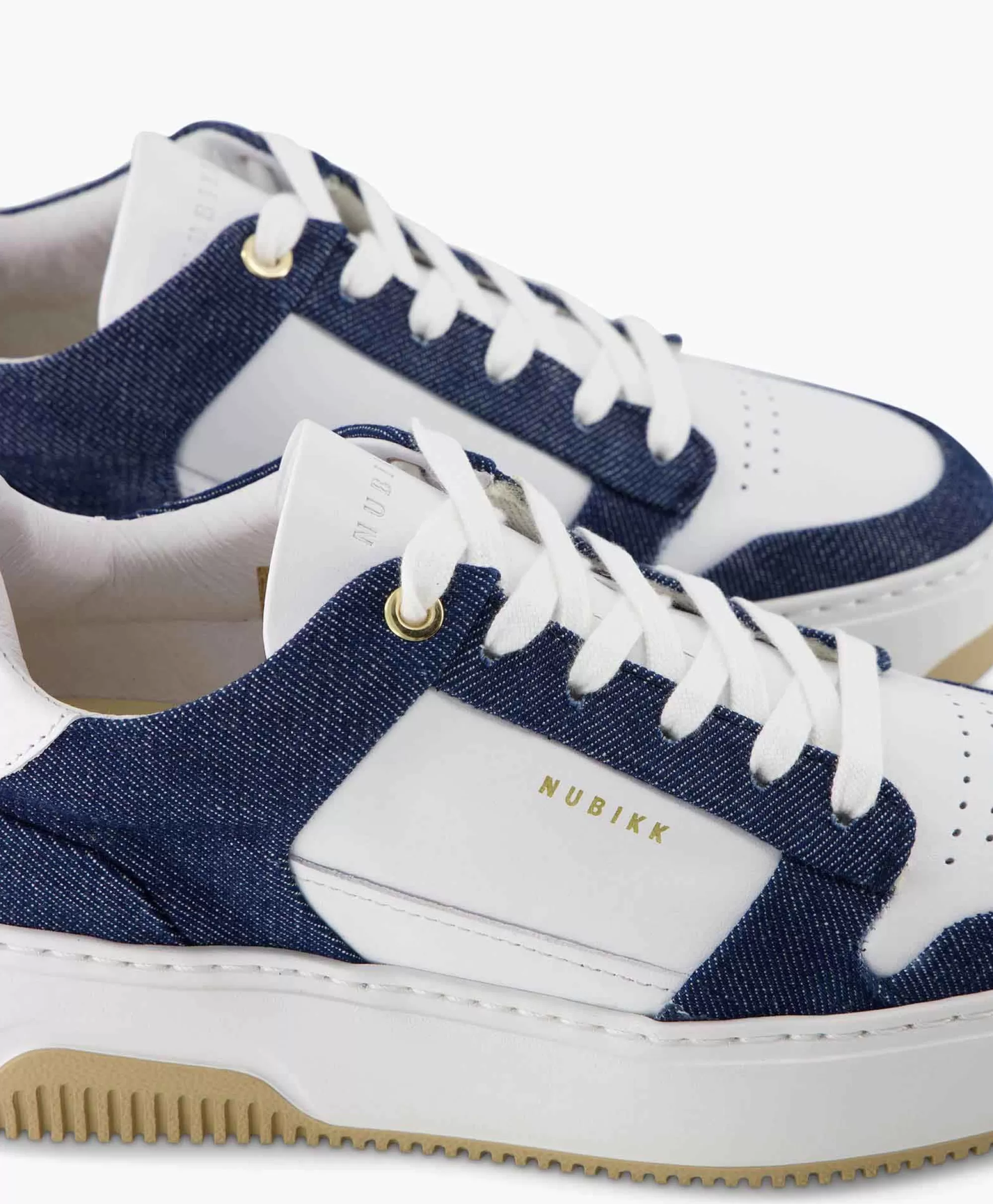 Scarpe Sportive Unisex Nubikk Basket Court - Design Classico in Bianco Puro