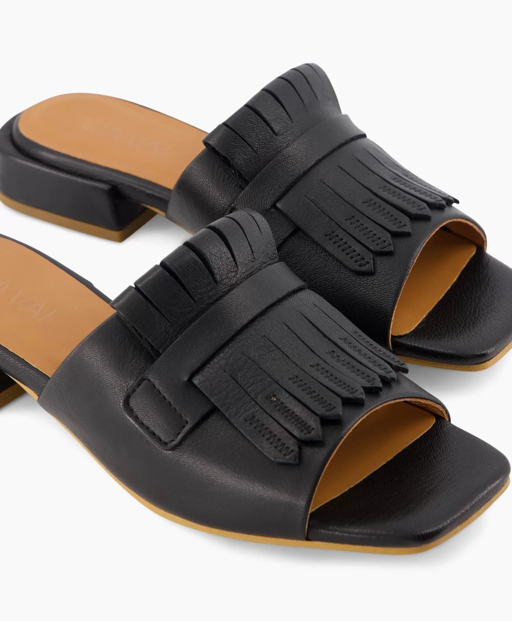VIA VAI - Sandali con Tacco a Zanne Modello Randy in Nero, Design Moderno e Confortevole per Look Elegante